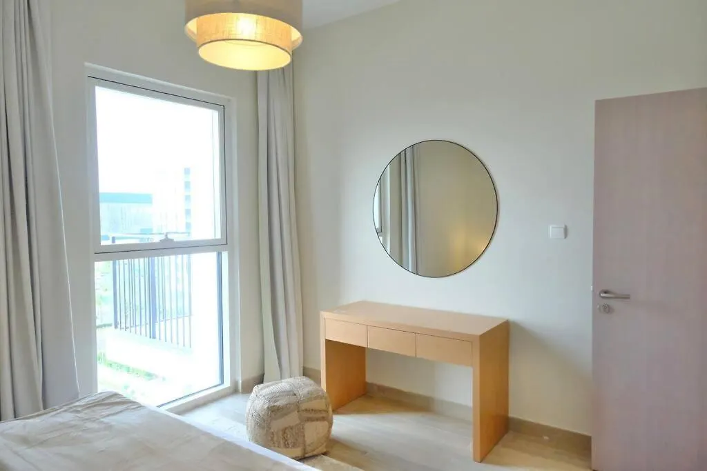 アパート Classy 1Br High Floor By Amenities & F1 アブダビ